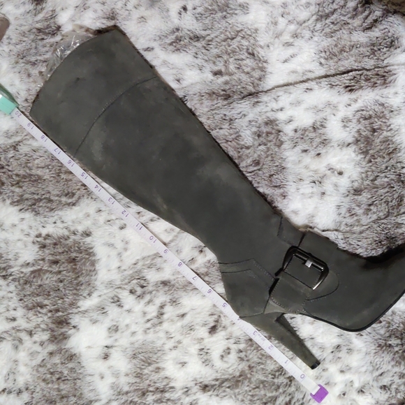 Bullboxer Knee High Heeled Boots - Picture 11 of 11